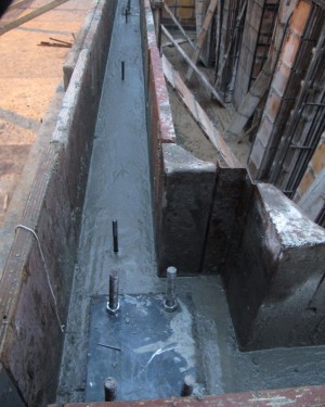 Forming foundation wall