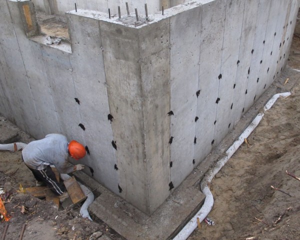 Foundation wall