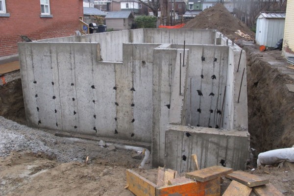 Foundation wall