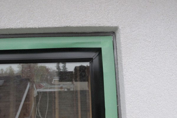 Caulking windows